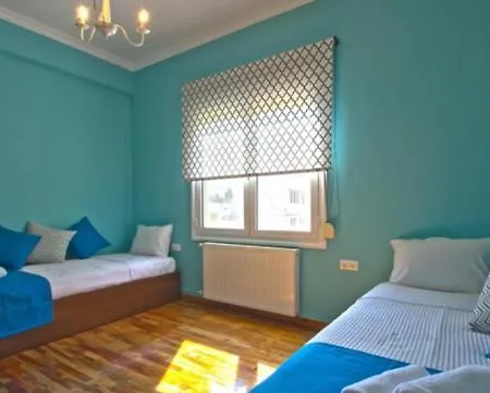 Cosy Colorful House With Private Parking Holiday home