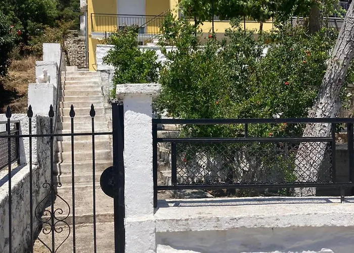 Cosy Colorful House With Private Parking Feriehus